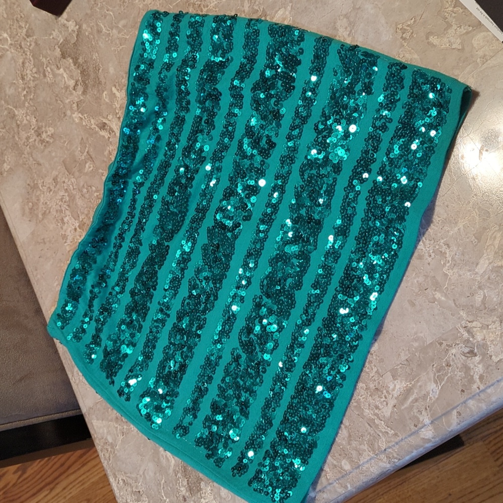 Good condition green sequin skirt